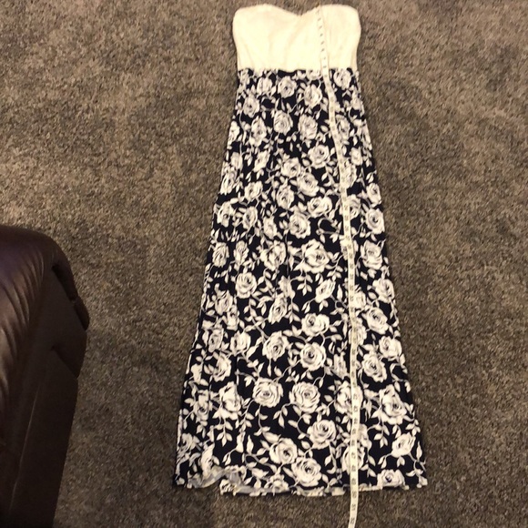 Navy & White Floral Maxi Dress - Picture 4 of 6